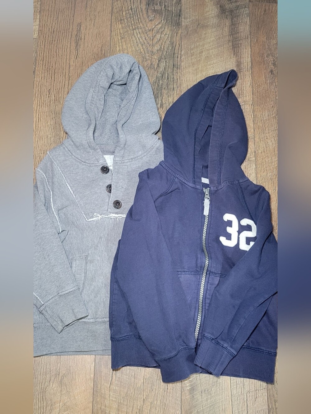 Boys 4t Set Of 2 Hooded Sweatshirts